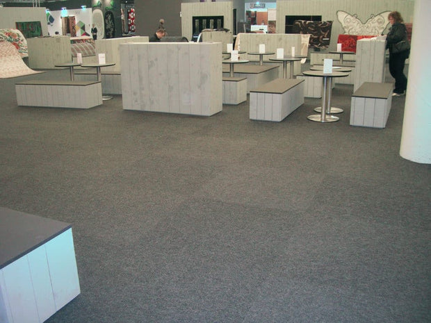 <h2><strong>Carpet tiles</strong></h2>